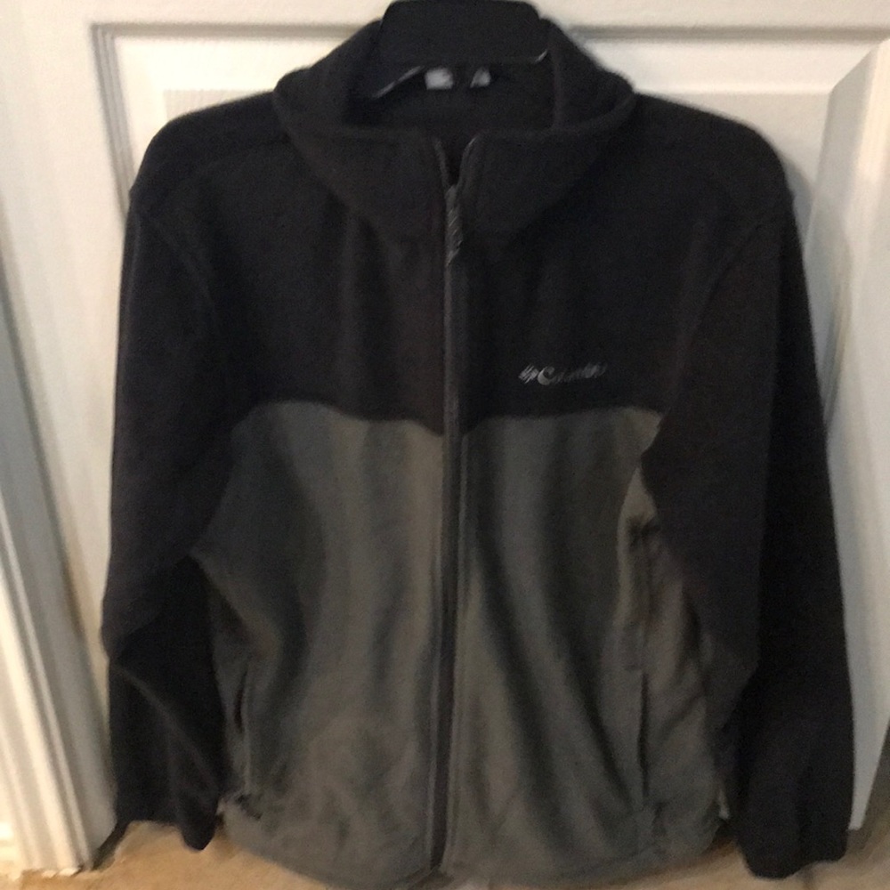 Columbia Black and grey fleece zip up